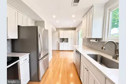 10417 Carlyn Ridge Road, Damascus, MD 20872 - Photo 2
