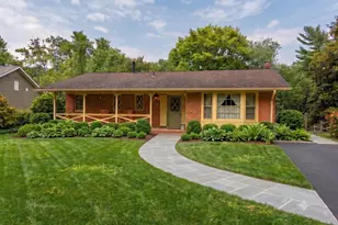 11906 Renwood Ln, North Bethesda, MD 20852 - Photo 1