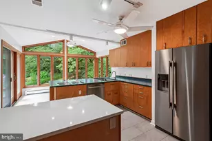 2213 Apple Tree Ln, Silver Spring, MD 20905 - Photo 6