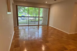 5817 Edson Ln, Rockville, MD 20852 - Photo 2