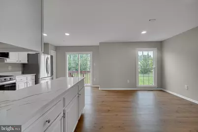 8101 Chelaberry Court, Gaithersburg, MD 20879 - Photo 10