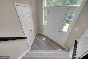 8101 Chelaberry Ct, Gaithersburg, MD 20879 - Photo 4