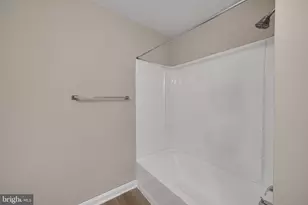 8101 Chelaberry Ct, Gaithersburg, MD 20879 - Photo 24