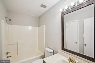 19 Harbor Tree, Gaithersburg, MD 20886 - Photo 10