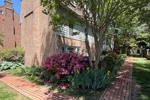10908 Wickshire Way, Rockville, MD 20852 - Photo 2