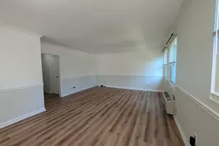 4824 Chevy Chase Dr, Chevy Chase, MD 20815 - Photo 4
