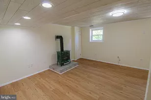 24201 Bush Hill Rd, Gaithersburg, MD 20882 - Photo 32