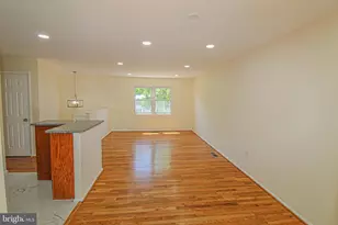 24201 Bush Hill Rd, Gaithersburg, MD 20882 - Photo 12