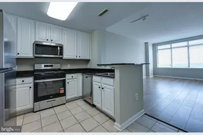 11710 Old Georgetown Road #1404, Bethesda, MD 20852 - Photo 6