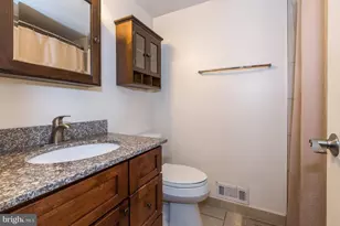 18269 Leman Lake Dr, Olney, MD 20832 - Photo 8