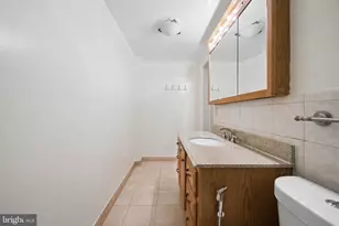 7016 Hopewood St, Bethesda, MD 20817 - Photo 52