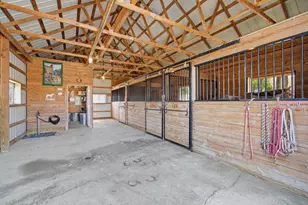 18905 Celebrity Ln, Sandy Spring, MD 20860 - Photo 10
