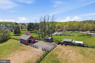 18905 Celebrity Ln, Sandy Spring, MD 20860 - Photo 6