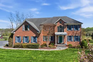 18905 Celebrity Ln, Sandy Spring, MD 20860 - Photo 2