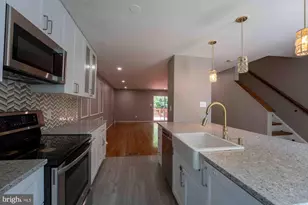18246 Fox Chase Cir, Olney, MD 20832 - Photo 6