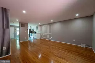 18246 Fox Chase Cir, Olney, MD 20832 - Photo 4