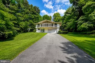 6900 Heatherhill Rd, Bethesda, MD 20817 - Photo 1