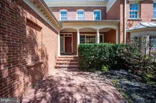 7809 Hidden Meadow Terrace, Potomac, MD 20854 - Photo 4
