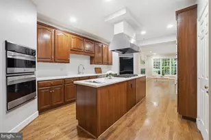 7809 Hidden Meadow Terrace, Potomac, MD 20854 - Photo 12