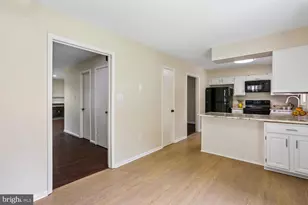 7561 Heatherton Ln, Rockville, MD 20854 - Photo 16