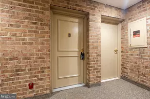11415 Commonwealth Dr, Rockville, MD 20852 - Photo 2