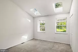13627 Deerwater Dr, Germantown, MD 20874 - Photo 10