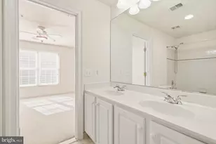 400 Long Trail Terrace, Rockville, MD 20850 - Photo 36