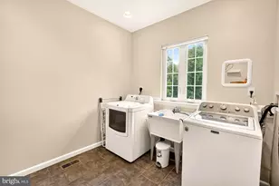 16900 Hillard St, Poolesville, MD 20837 - Photo 38