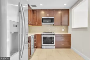 4924 Sentinel Dr, Bethesda, MD 20816 - Photo 10