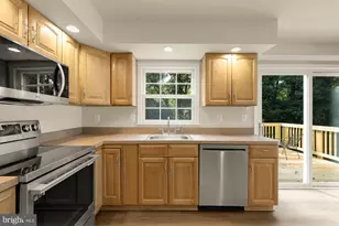 12428 Goldfinch Ct, Potomac, MD 20854 - Photo 18