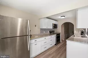 18022 Chalet Dr, Germantown, MD 20874 - Photo 2