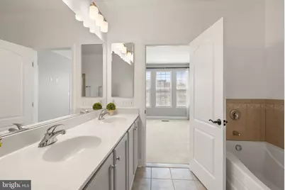 242 N Summit Avenue N #21-242, Gaithersburg, MD 20877 - Photo 34