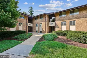 9910 Walker House Rd, Gaithersburg, MD 20886 - Photo 2