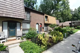 8147 Inverness Ridge Rd, Potomac, MD 20854 - Photo 2