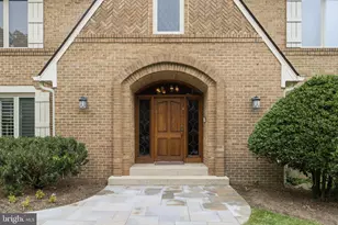 8004 Split Oak Dr, Bethesda, MD 20817 - Photo 6