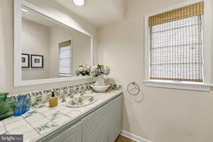 8004 Split Oak Dr, Bethesda, MD 20817 - Photo 44