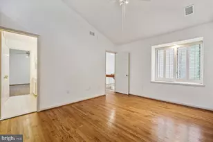 6 Goldleaf Ct, Bethesda, MD 20817 - Photo 12
