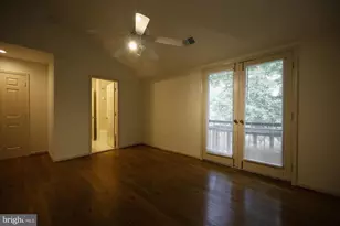 6 Goldleaf Ct, Bethesda, MD 20817 - Photo 20