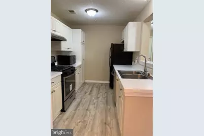 10010 Vanderbilt Circle #5-9, Rockville, MD 20850 - Photo 12