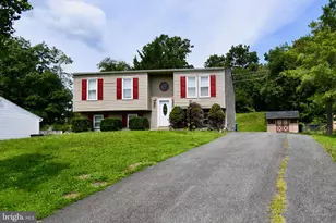 25253 Conrad Ct, Damascus, MD 20872 - Photo 1