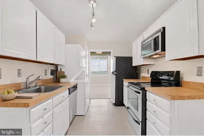 7420 Westlake Terrace #B-1406, Bethesda, MD 20817 - Photo 10