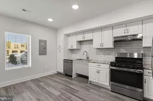 19520 Village Walk Dr, Montgomery Village, MD 20886 - Photo 6