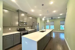 1009 Rockwell Ave, Gaithersburg, MD 20878 - Photo 1