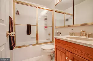 9700 Whitley Park Pl, Bethesda, MD 20814 - Photo 28