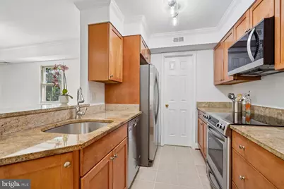 7861 Coddle Harbor Lane #29, Potomac, MD 20854 - Photo 12