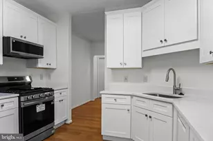 10356 Royal Woods Ct, Gaithersburg, MD 20886 - Photo 4