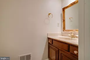 9326 Edgewood Ct, Gaithersburg, MD 20877 - Photo 62
