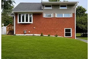816 Crothers Ln, Rockville, MD 20852 - Photo 1