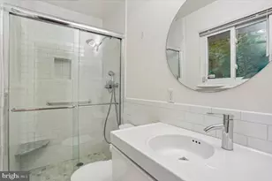 6511 Callander Dr, Bethesda, MD 20817 - Photo 28