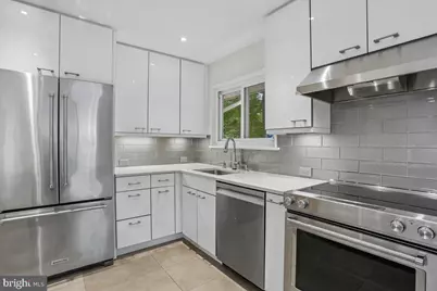 6511 Callander Drive, Bethesda, MD 20817 - Photo 12